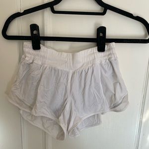 LULULEMON Hotty Hot Short II 2.5